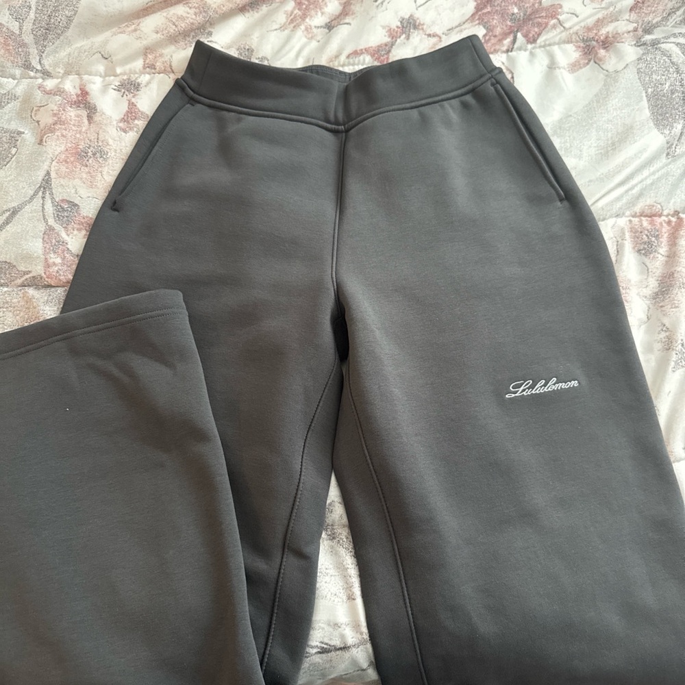 Lululemon Big Cozy Wide Leg Sweatpants in Graphite Grey